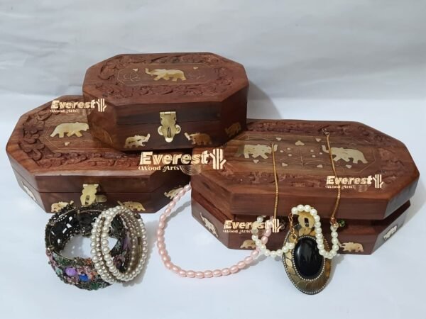 Wooden carved jewelry boxes - Image 4